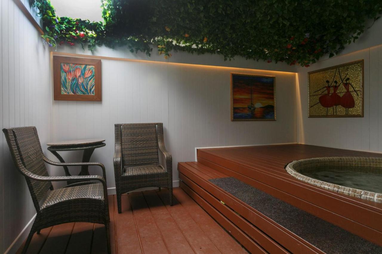 Vu Thermal Lodge - Adults Only Motel Lago Lago Taupo Exterior foto